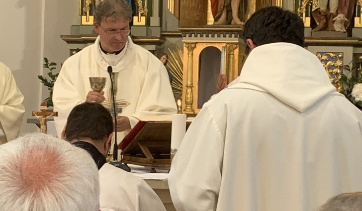 Konsekrácia obnoveného chrámu sv. Jána Krstiteľa v Uloži dňa 24.8.2024. Sv. omšu  celebrovať diecézny biskup Mons.prof. František Trstenský.